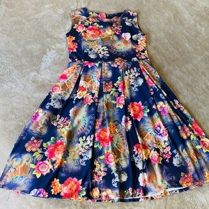 Summer dress. MIDI dress. Floral dress. Size M/L. Multicolor dress.